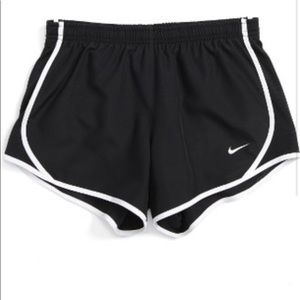 nike black and white shorts🌊